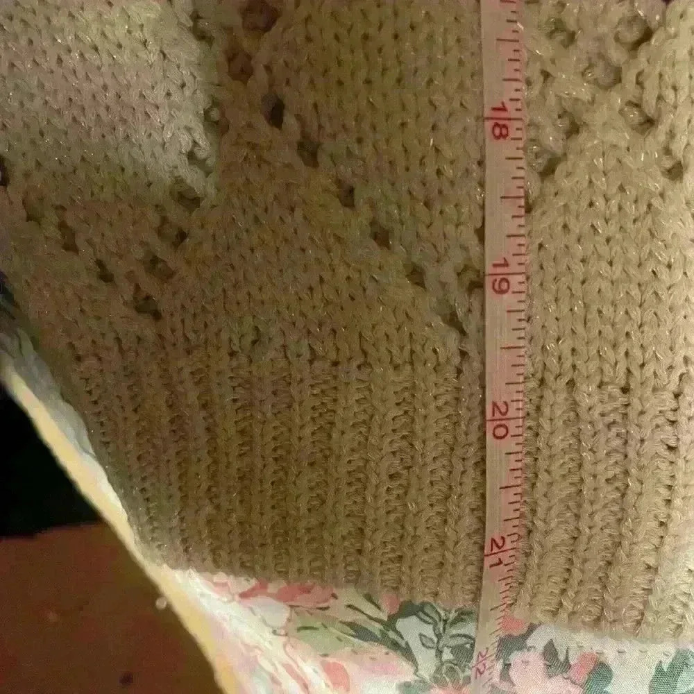 Ladies Ecru solid colored sweater sz L triangle pattern, - Picture 3 of 6